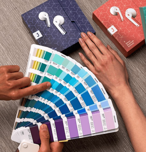 Färgkarta och designprocess för förpackningar – val av färg och finish i produktutveckling